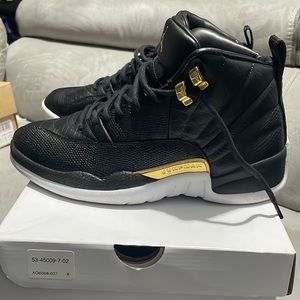Womens jordan 12. Size 9.5